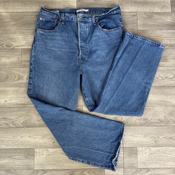 Levi's Button Fly High Rise Ribcage Crop Boot Jeans Medium Wash sz 33 - Picture 1 of 10